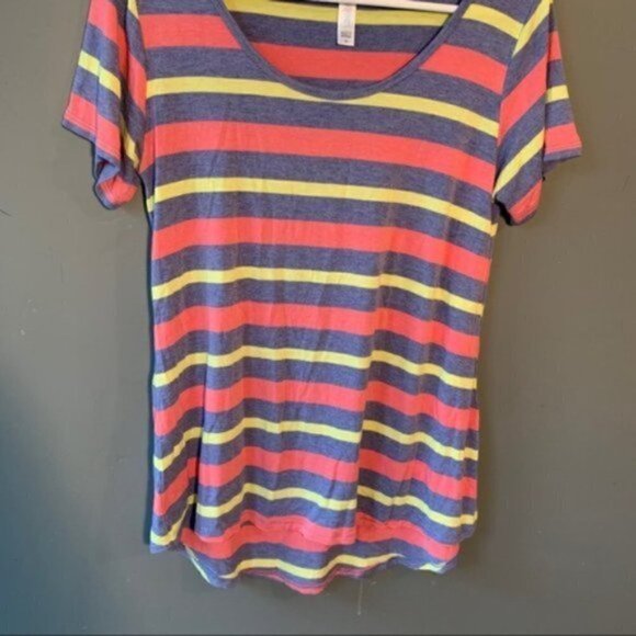 Lularoe Classic T Heather Blue Stripes - Picture 3 of 8
